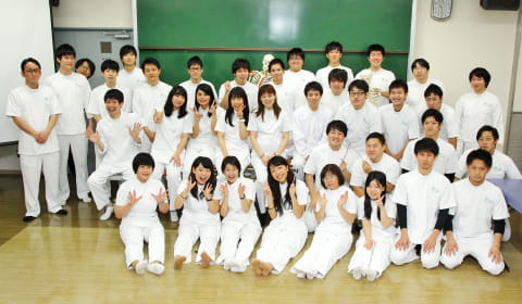 奈良リハの教員と学生たち