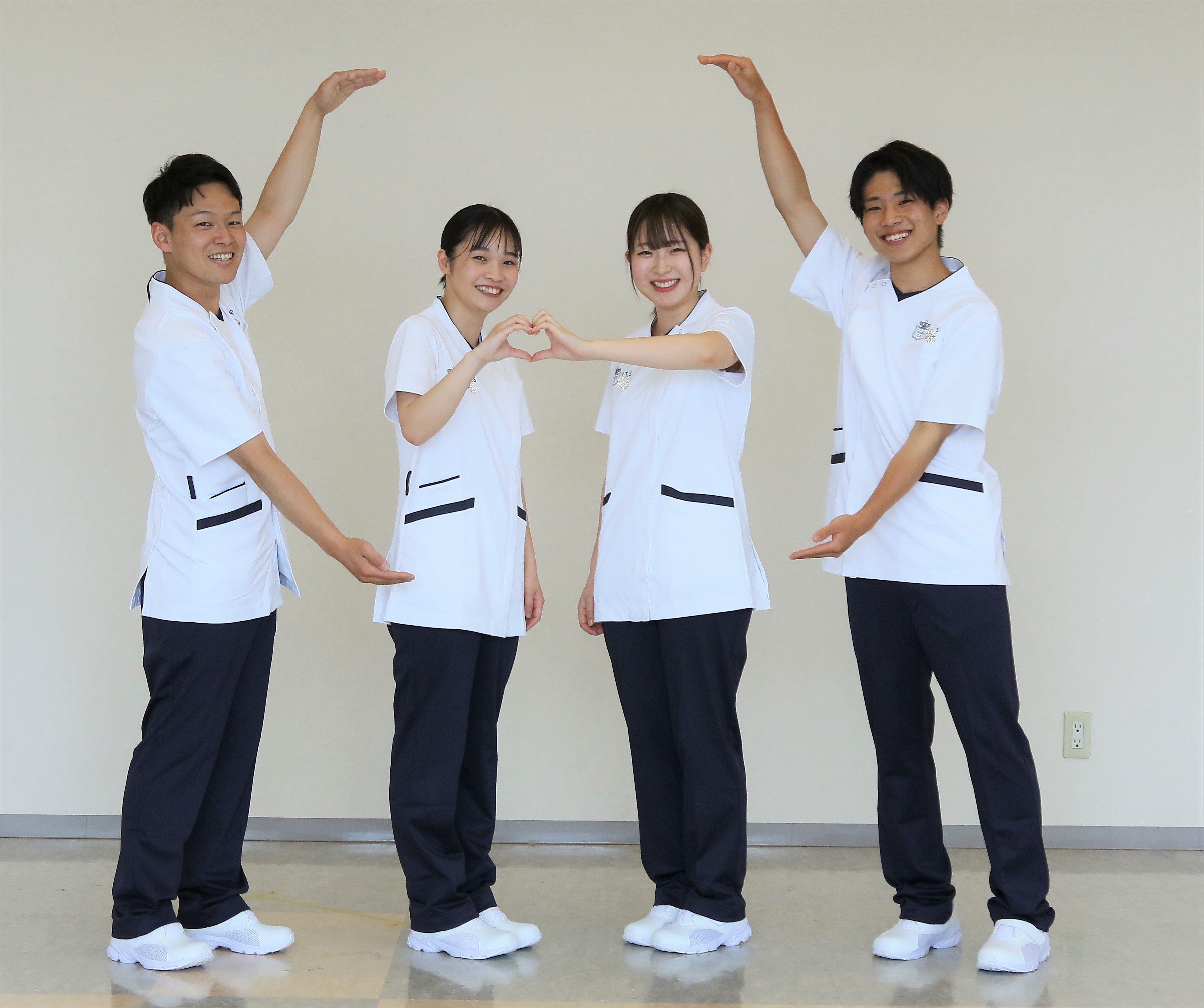 実習着をリニューアルしました！ | 奈良リハビリテーション専門学校